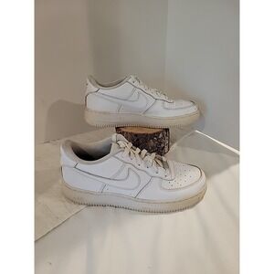 Nike Air Force 1 Low LE Triple White Shoes Youth Size 7Y